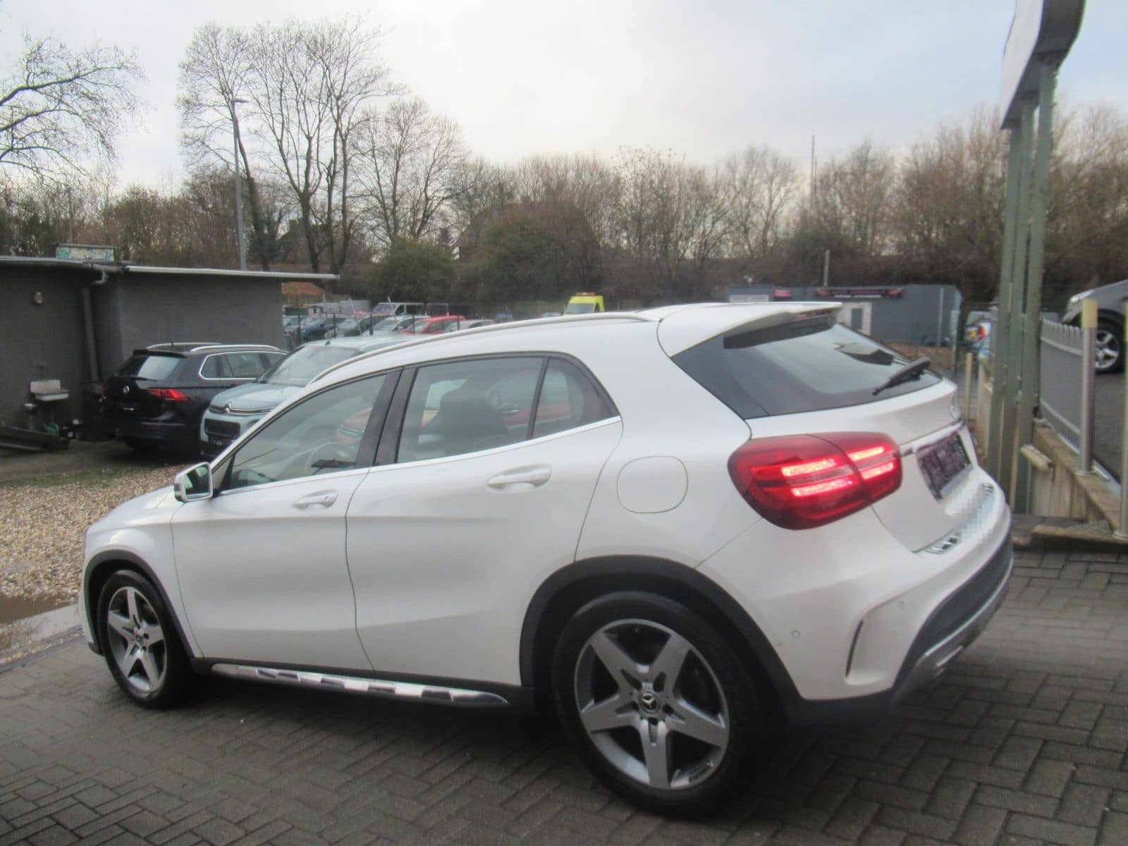 Mercedes-Benz GLA 200 AMG LINE-NAVI-PANO-LED-SHZ-2.HAND foto 14