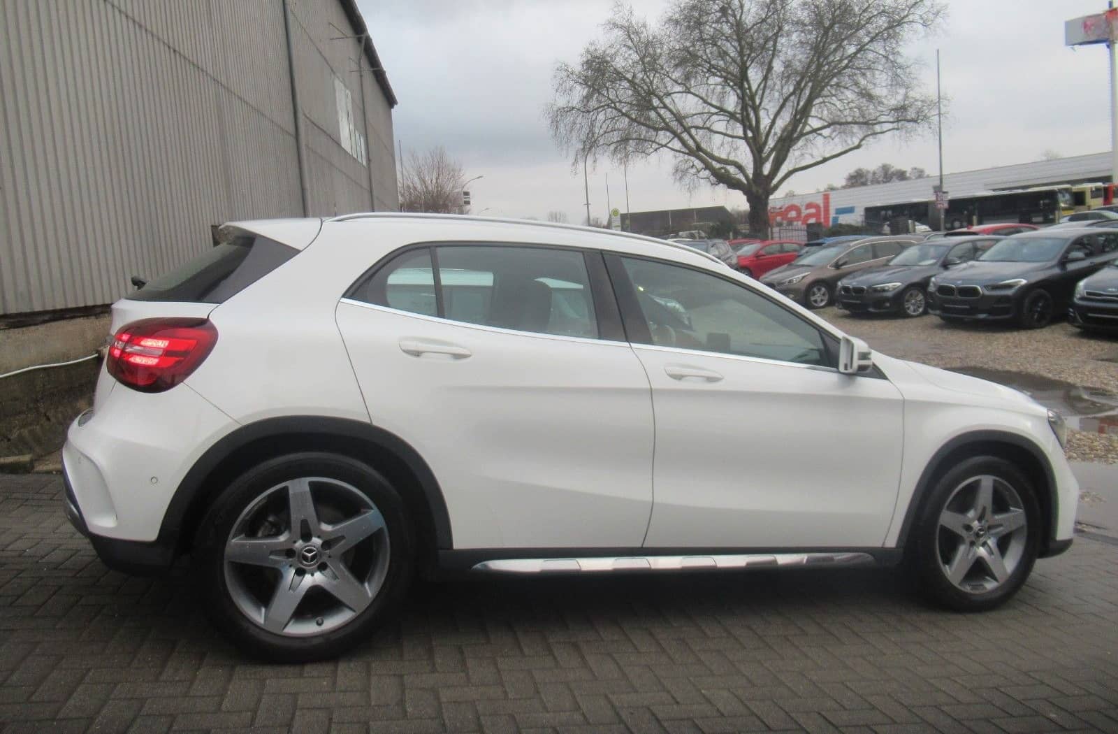 Mercedes-Benz GLA 200 AMG LINE-NAVI-PANO-LED-SHZ-2.HAND foto 16