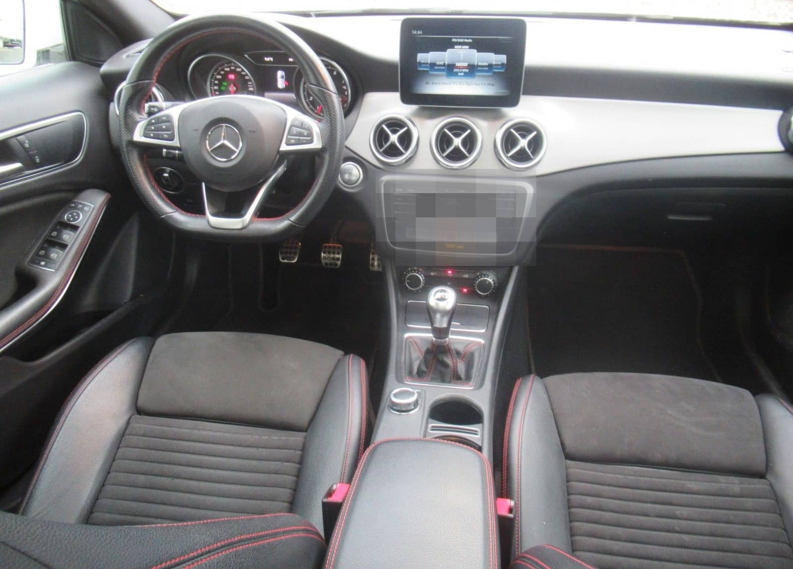Mercedes-Benz GLA 200 AMG LINE-NAVI-PANO-LED-SHZ-2.HAND foto 22
