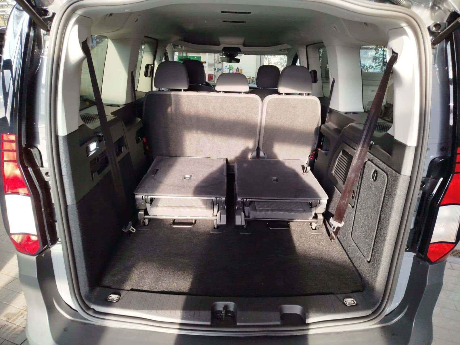 Volkswagen Caddy Maxi 1.5 TSI DSG eHybrid 7-Sitzer LaneAssi foto 7