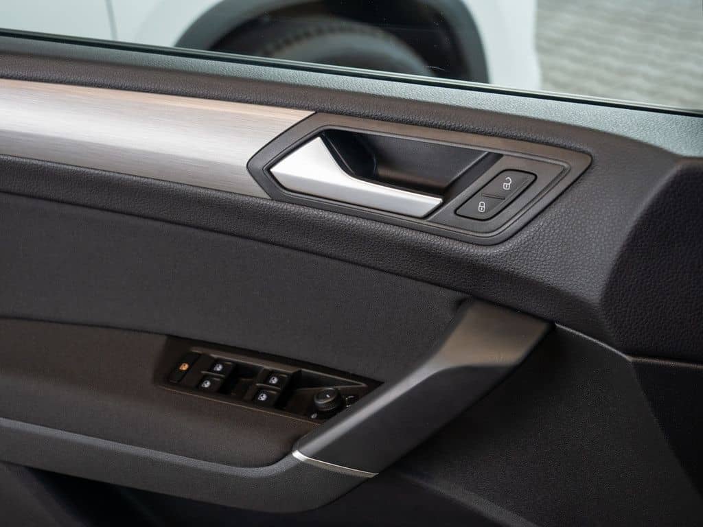 Volkswagen Touran Comfortline 2,0 l TDI ACC NAVI SPURH. BT foto 18