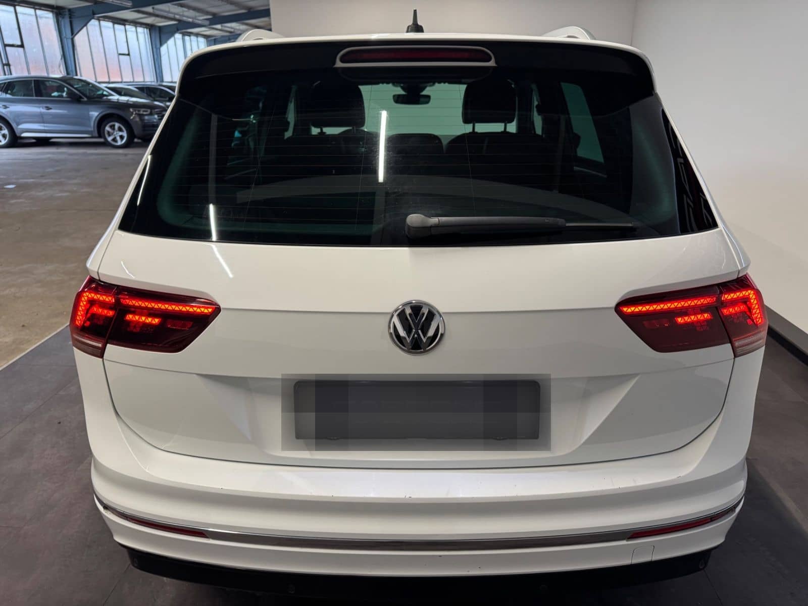 Volkswagen Tiguan Highline 4Motion**R-LINE Sportpaket** foto 5
