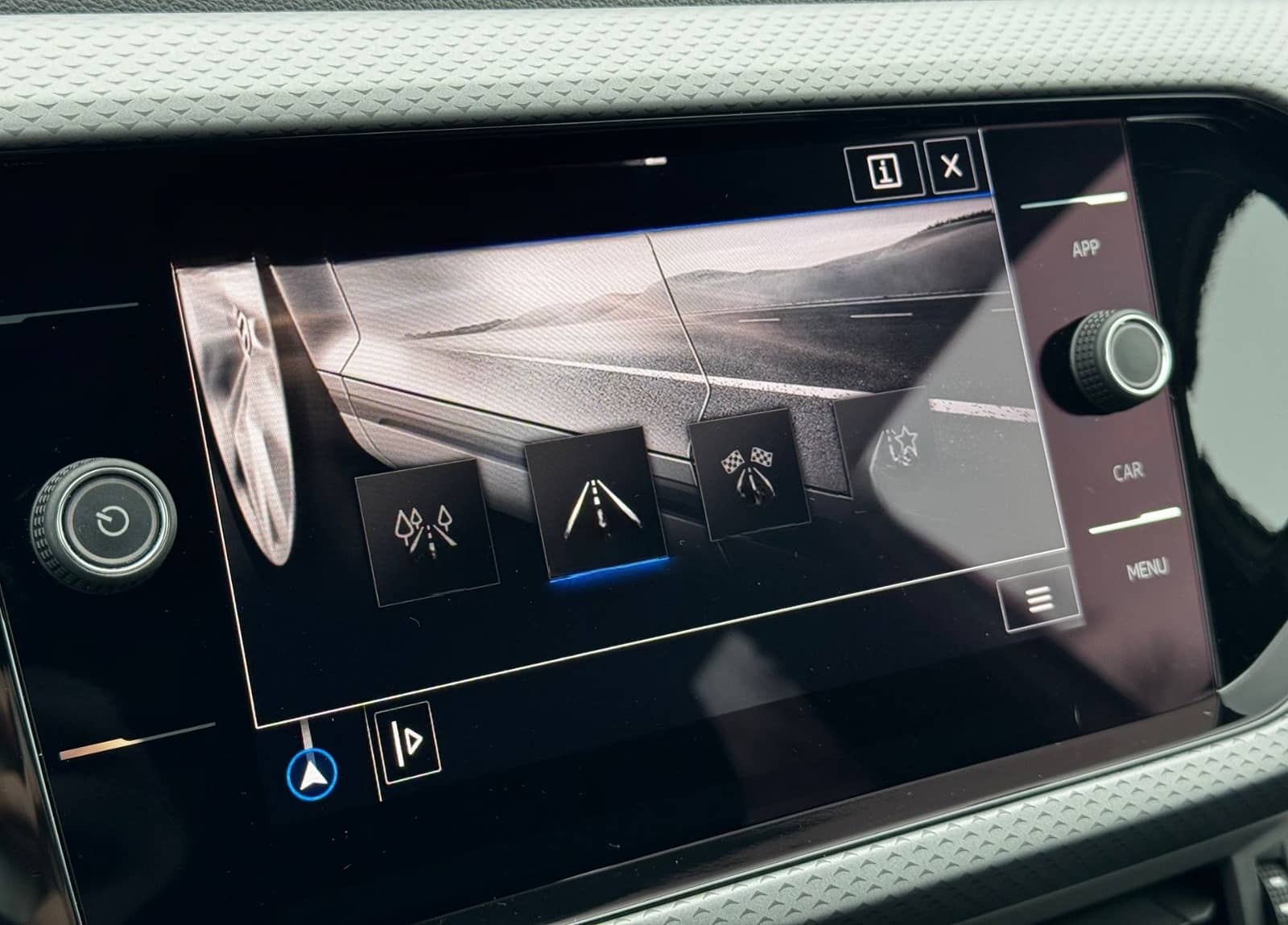 Volkswagen T-Cross Active 1,5 TSI DSG CAM|NAV|ACC|LED foto 18