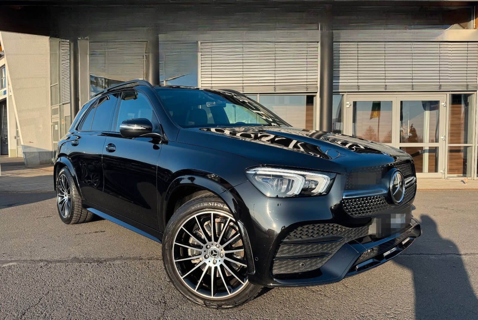 Mercedes-Benz GLE 300 d AMG BURM+AHK+AIRM+PANO+MEMORY+21" foto 1