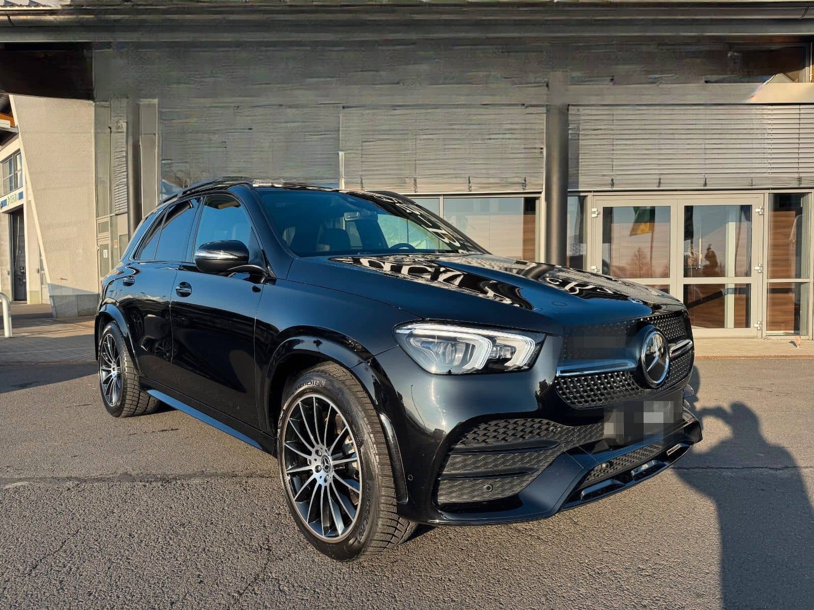 Mercedes-Benz GLE 300 d AMG BURM+AHK+AIRM+PANO+MEMORY+21" foto 2