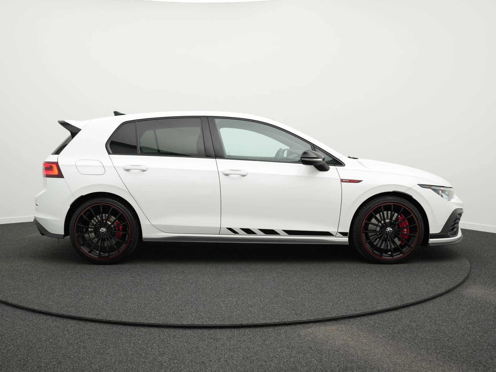 Volkswagen Golf VIII GTI Clubsport 2.0 TSI R-Abgas*PANO foto 11