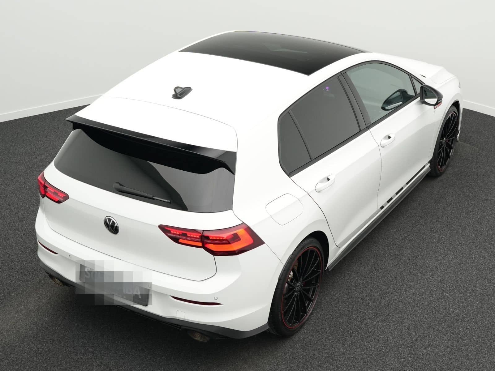 Volkswagen Golf VIII GTI Clubsport 2.0 TSI R-Abgas*PANO foto 17