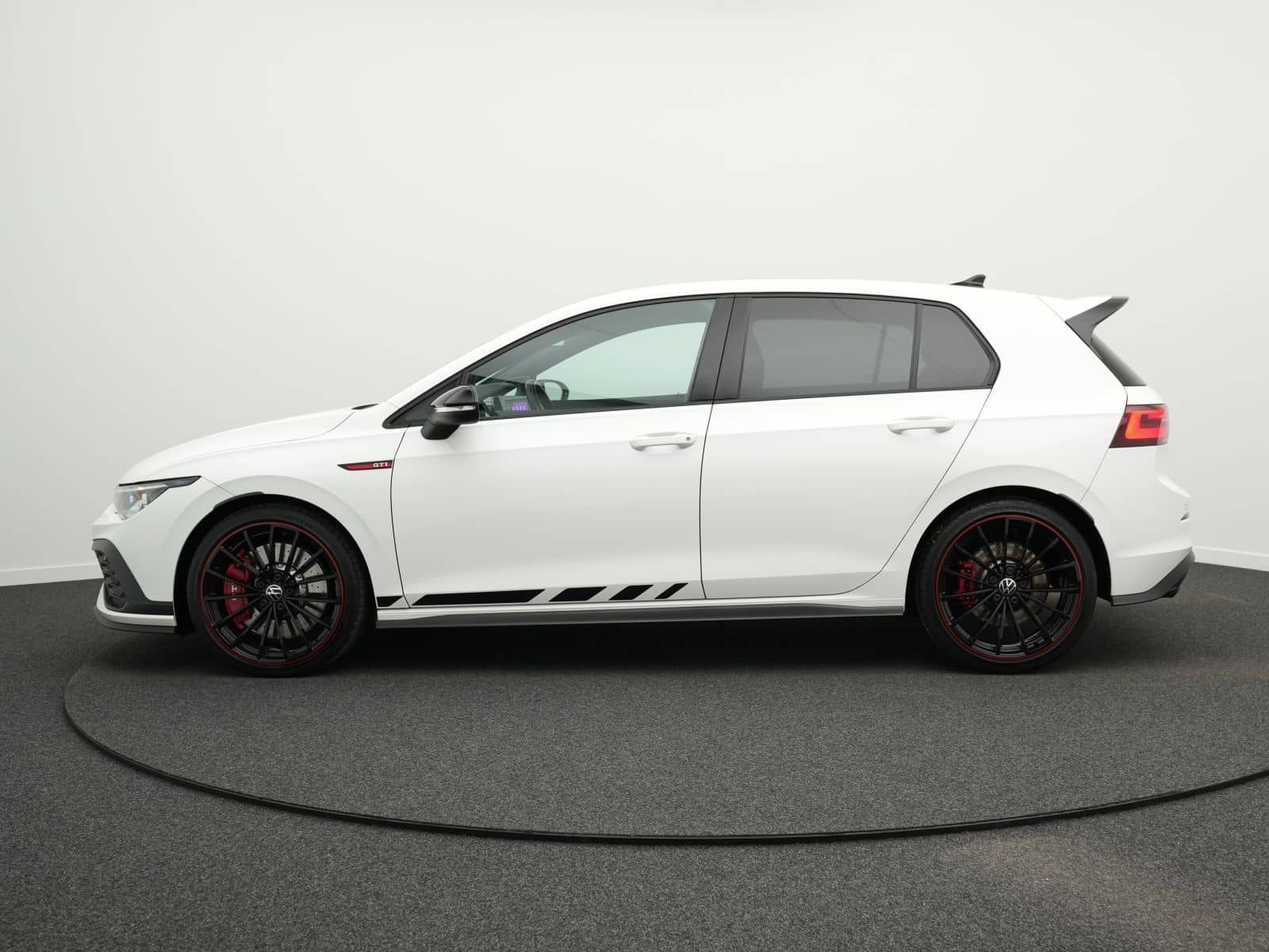 Volkswagen Golf VIII GTI Clubsport 2.0 TSI R-Abgas*PANO foto 10