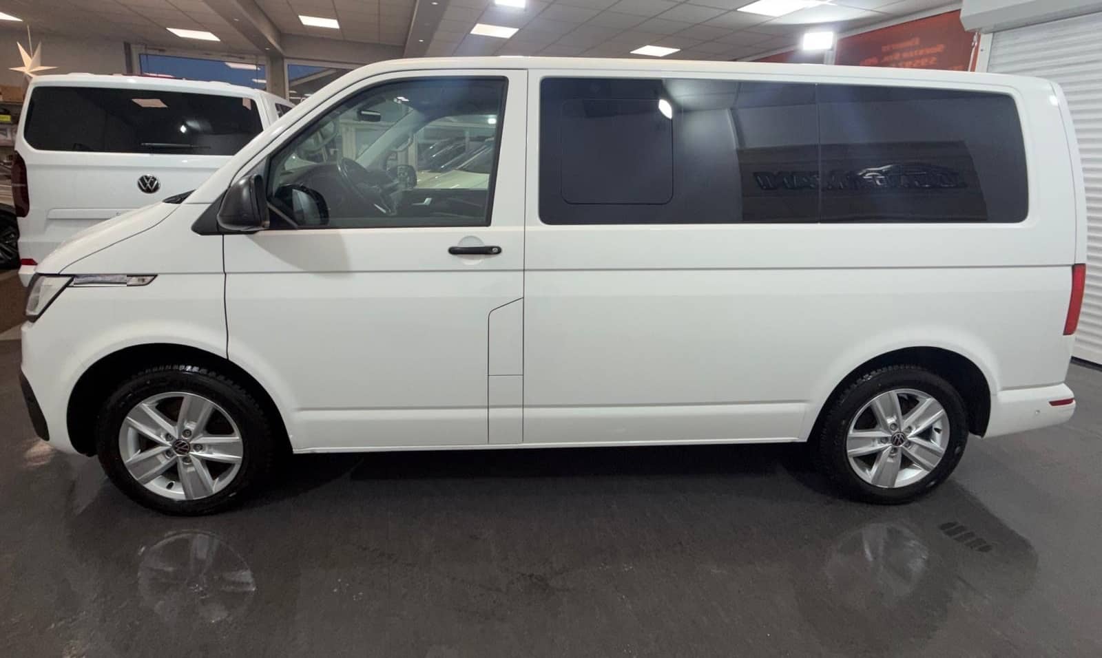 Volkswagen T6.1Multivan/ 4MOTION/KAK/PDC/DAB/Navi/Kamera/ foto 4