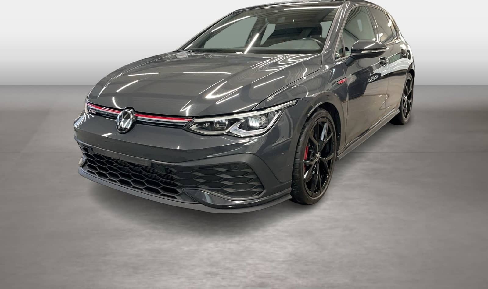 Volkswagen Golf VIII GTI Clubsport 2.0 TSI DSG ACC AUT Kam. foto 2