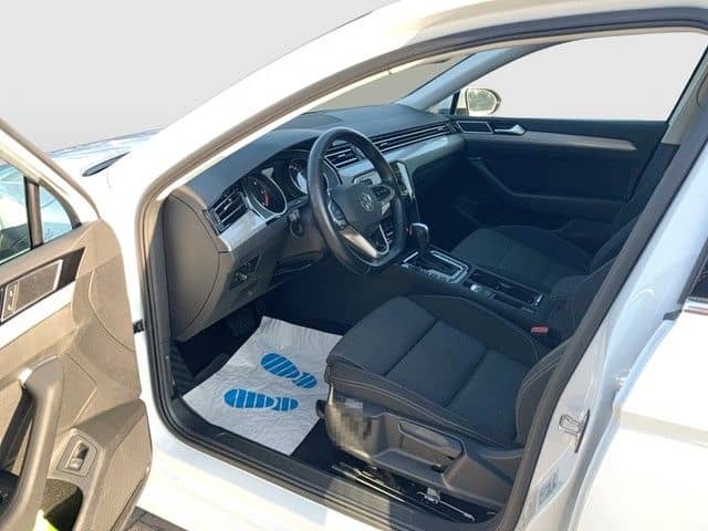 Volkswagen Passat Variant 2.0 TDI DSG Business Navi+RFK foto 8