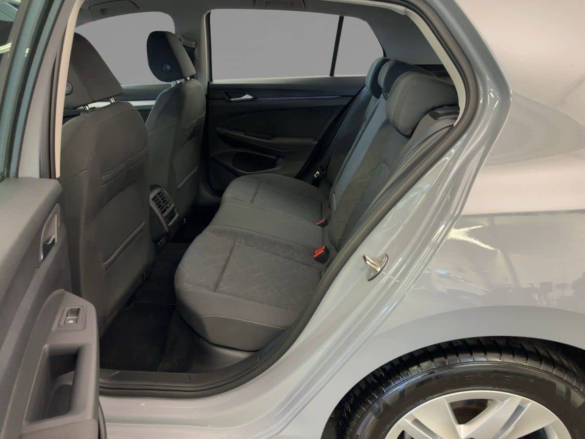 Volkswagen Golf VIII 2.0 TDI DSG Life ACC Kamera LED Navi foto 10