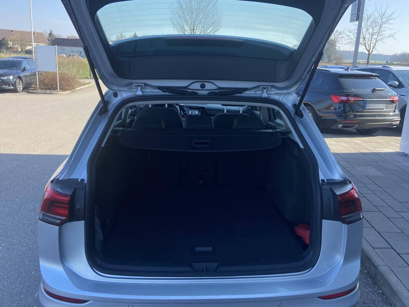 Volkswagen Golf Variant 2.0 TDI LIFE STANDHEIZUNG+AHK+4xSHZ foto 14