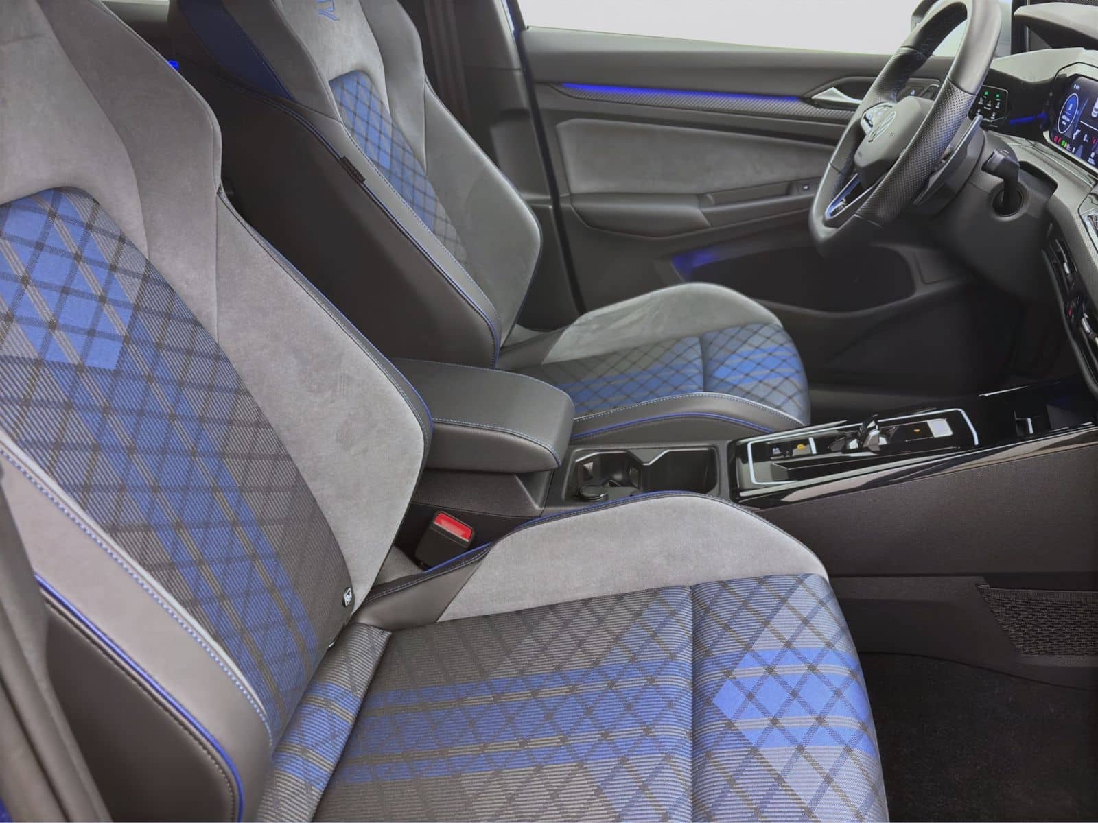 Volkswagen Golf 2.0 TSI DSG 4M R PDC SITZHZG KLIMA LED LM18 foto 16