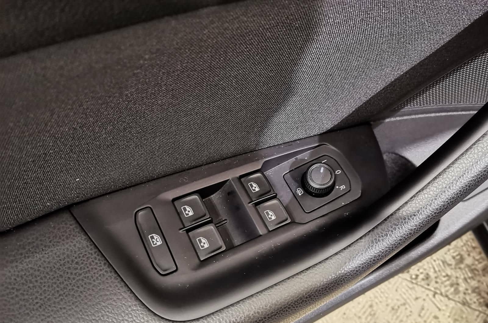 Volkswagen Passat Variant 2.0 TDI LED|Navi|RFK|SHZ foto 19