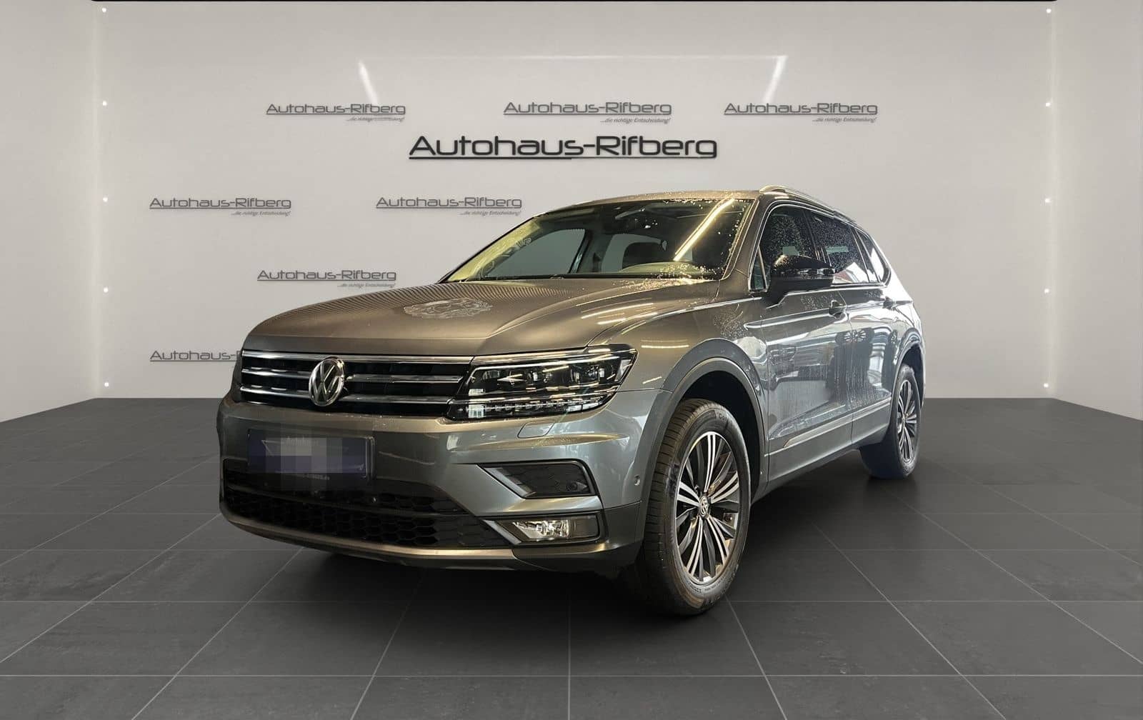 Volkswagen Tiguan Allspace 2,0 TDI DSG IQ PanD/HUD/Kamera foto 1