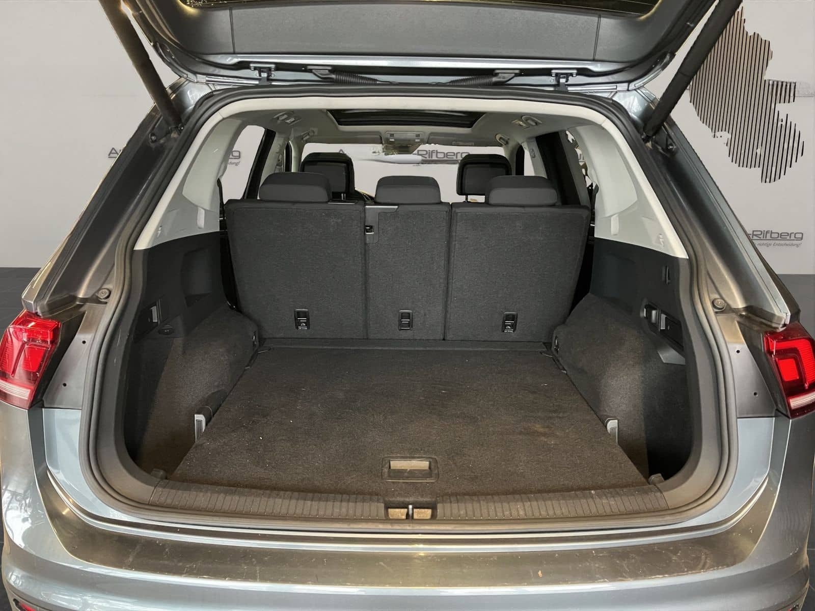 Volkswagen Tiguan Allspace 2,0 TDI DSG IQ PanD/HUD/Kamera foto 11