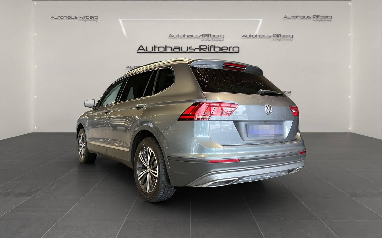 Volkswagen Tiguan Allspace 2,0 TDI DSG IQ PanD/HUD/Kamera foto 4