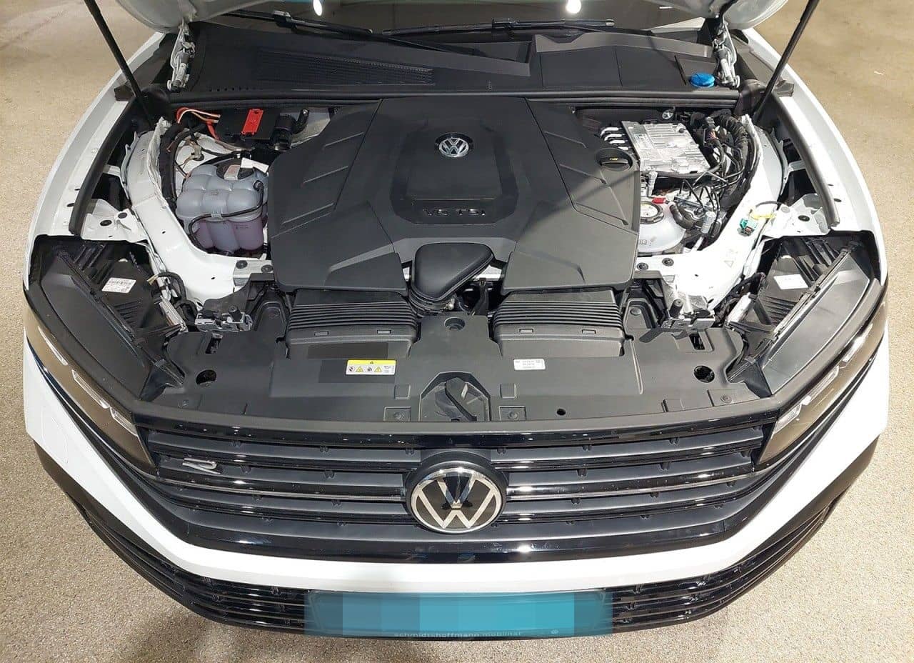 Volkswagen Touareg R 3.0 TSI eHybrid 4Motion PANO+NAVI+AHK foto 11