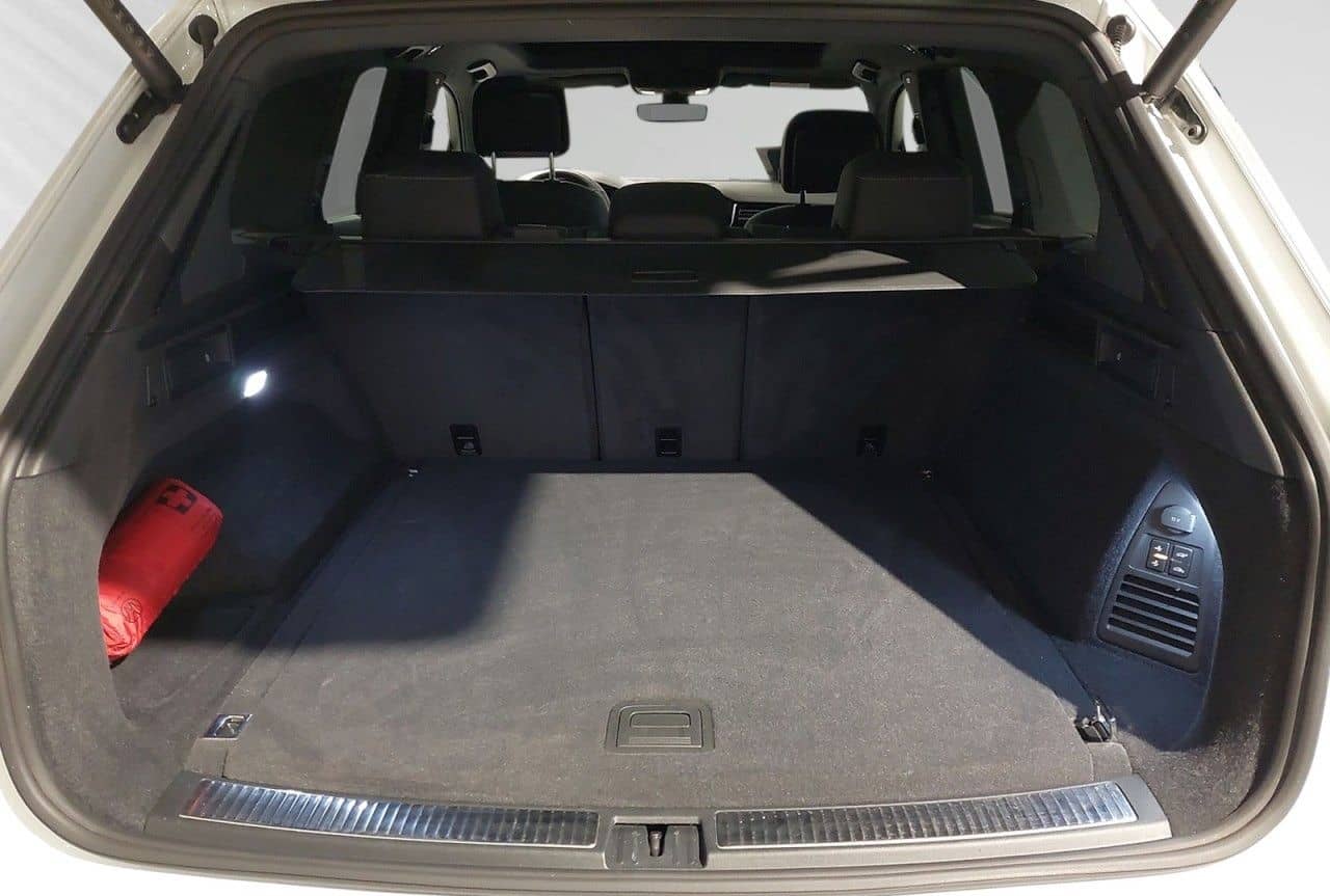 Volkswagen Touareg R 3.0 TSI eHybrid 4Motion PANO+NAVI+AHK foto 10