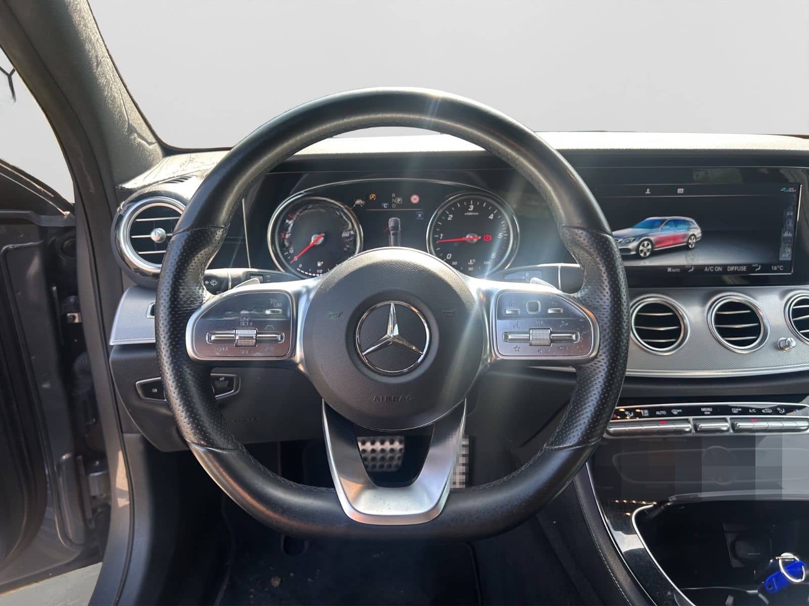 Mercedes-Benz E 220 d 4Matic AMG-Line / 1.Hand / Schiebedach foto 15