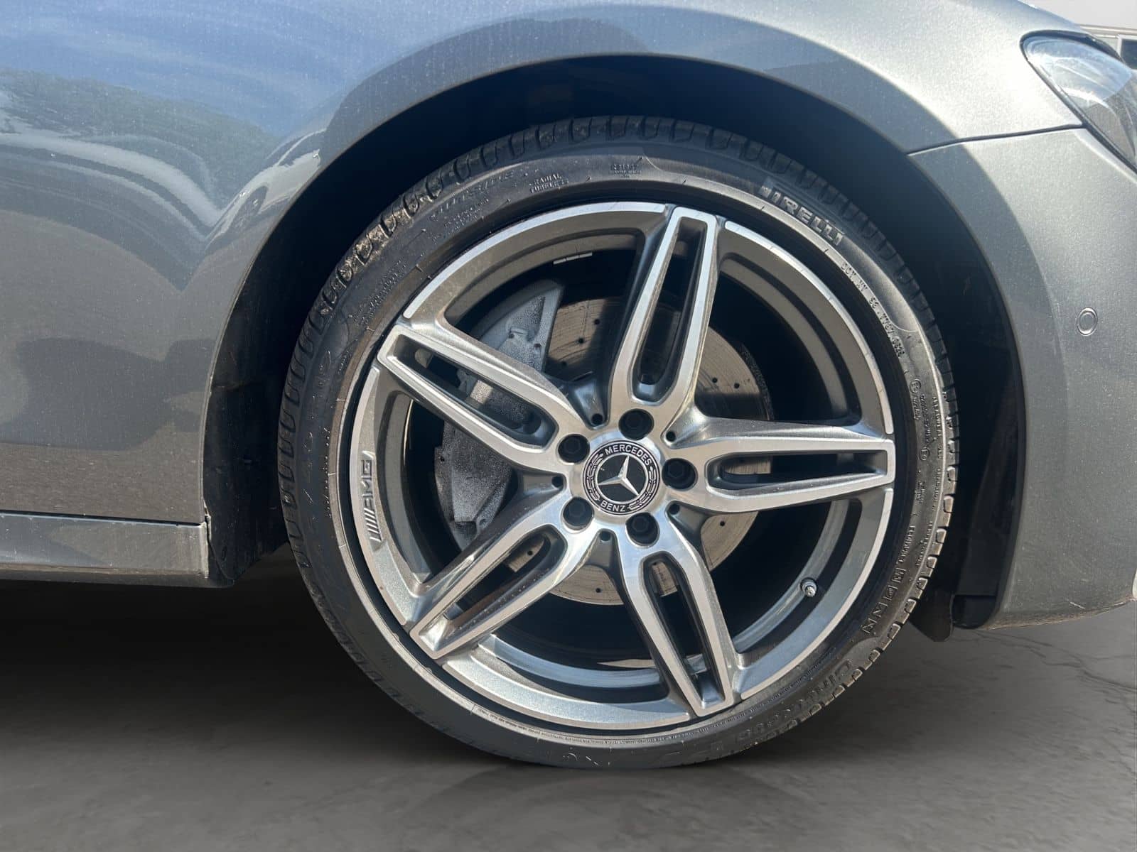 Mercedes-Benz E 220 d 4Matic AMG-Line / 1.Hand / Schiebedach foto 9