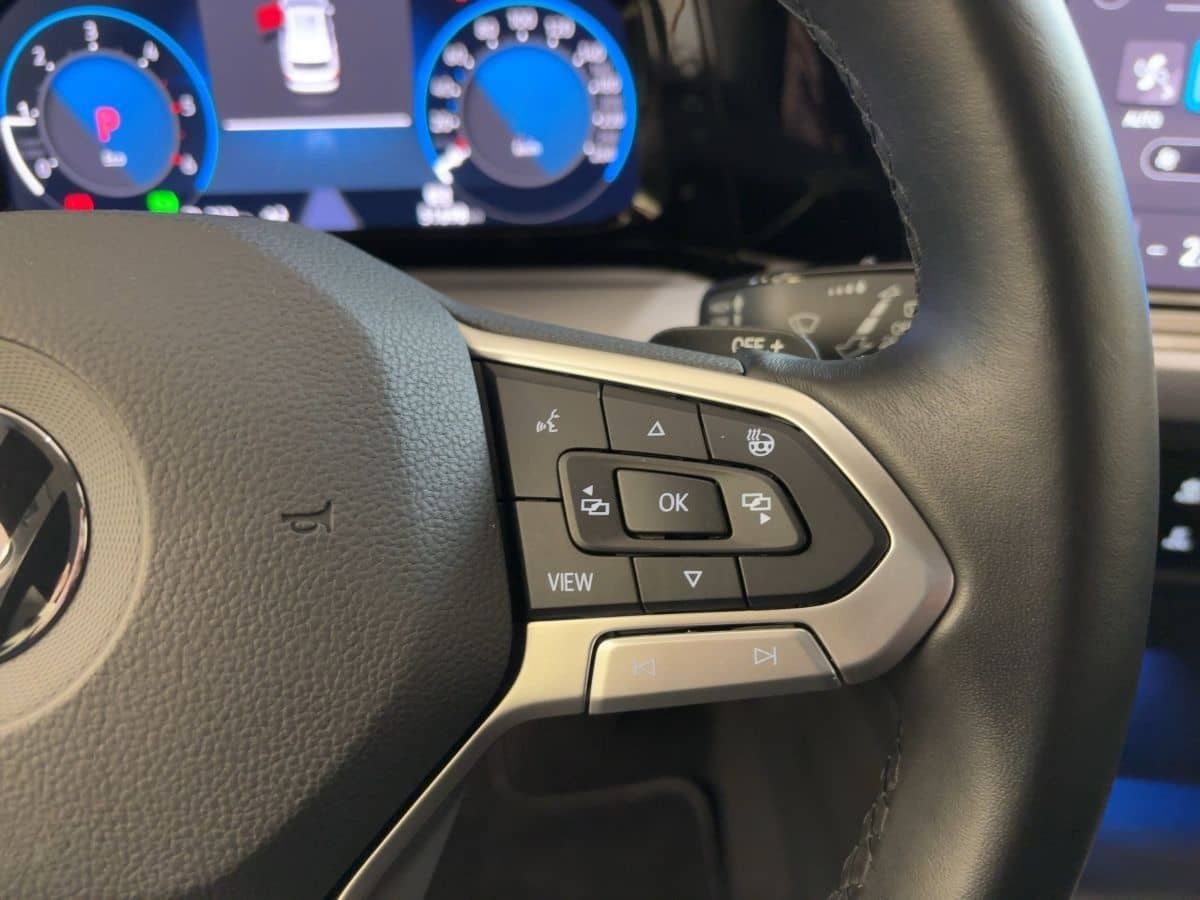 Volkswagen Golf VIII Variant 2.0 TDI DSG Active foto 12