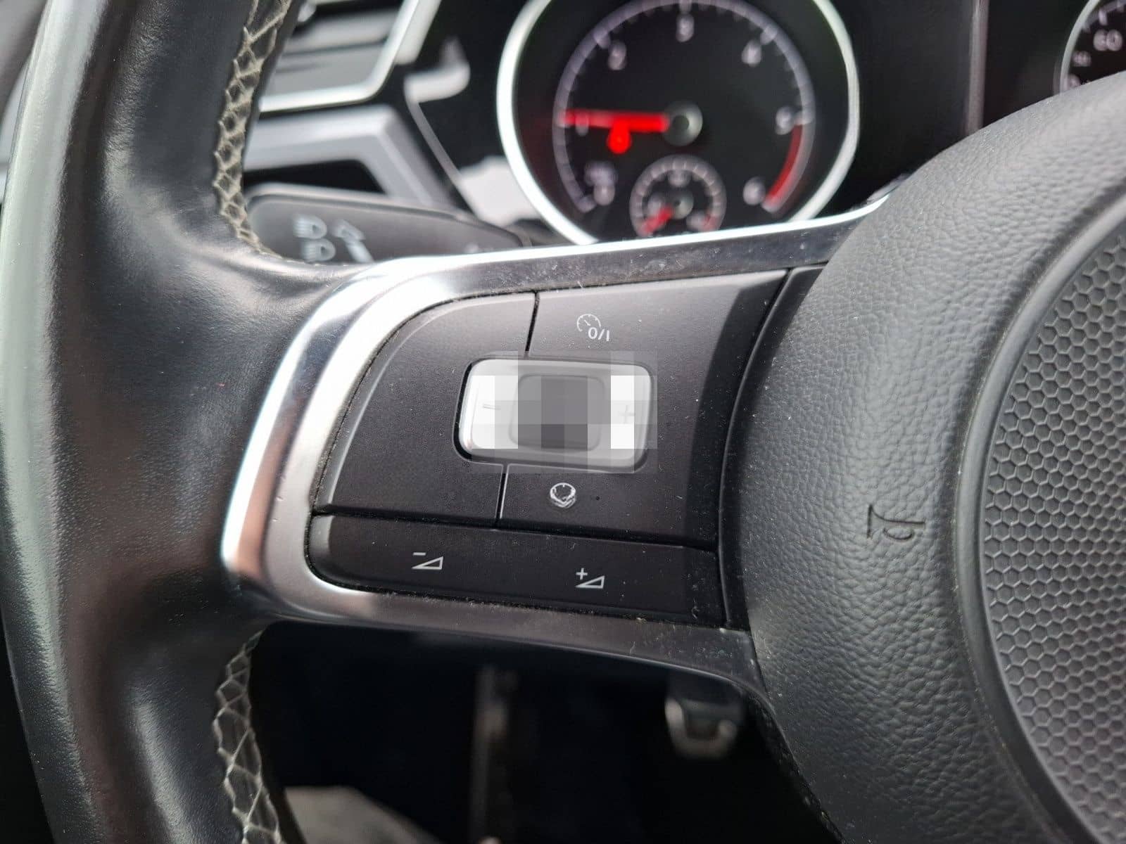 Volkswagen Touran 2.0 TDI R-Line LED Navi ACC AHK 7-Sitze S foto 24