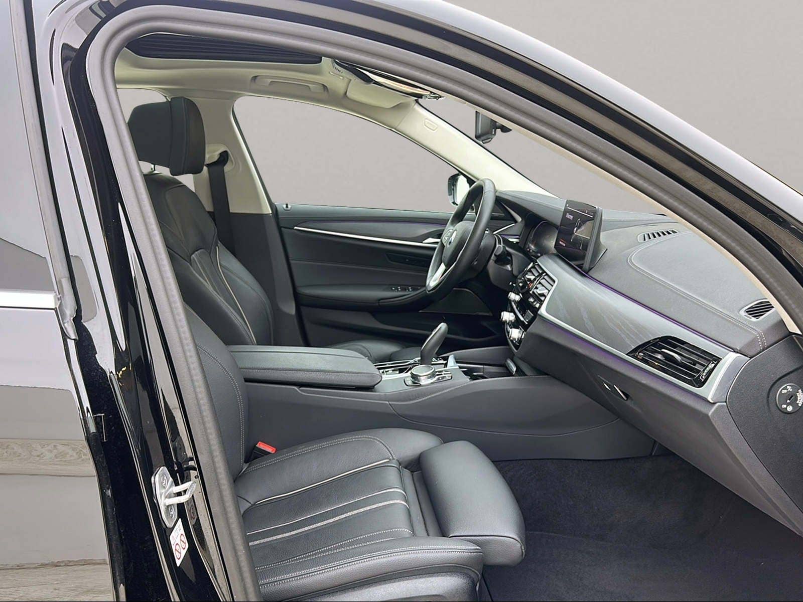 BMW 520d Limousine Harman/K LiveCockpitProf Kamera foto 11