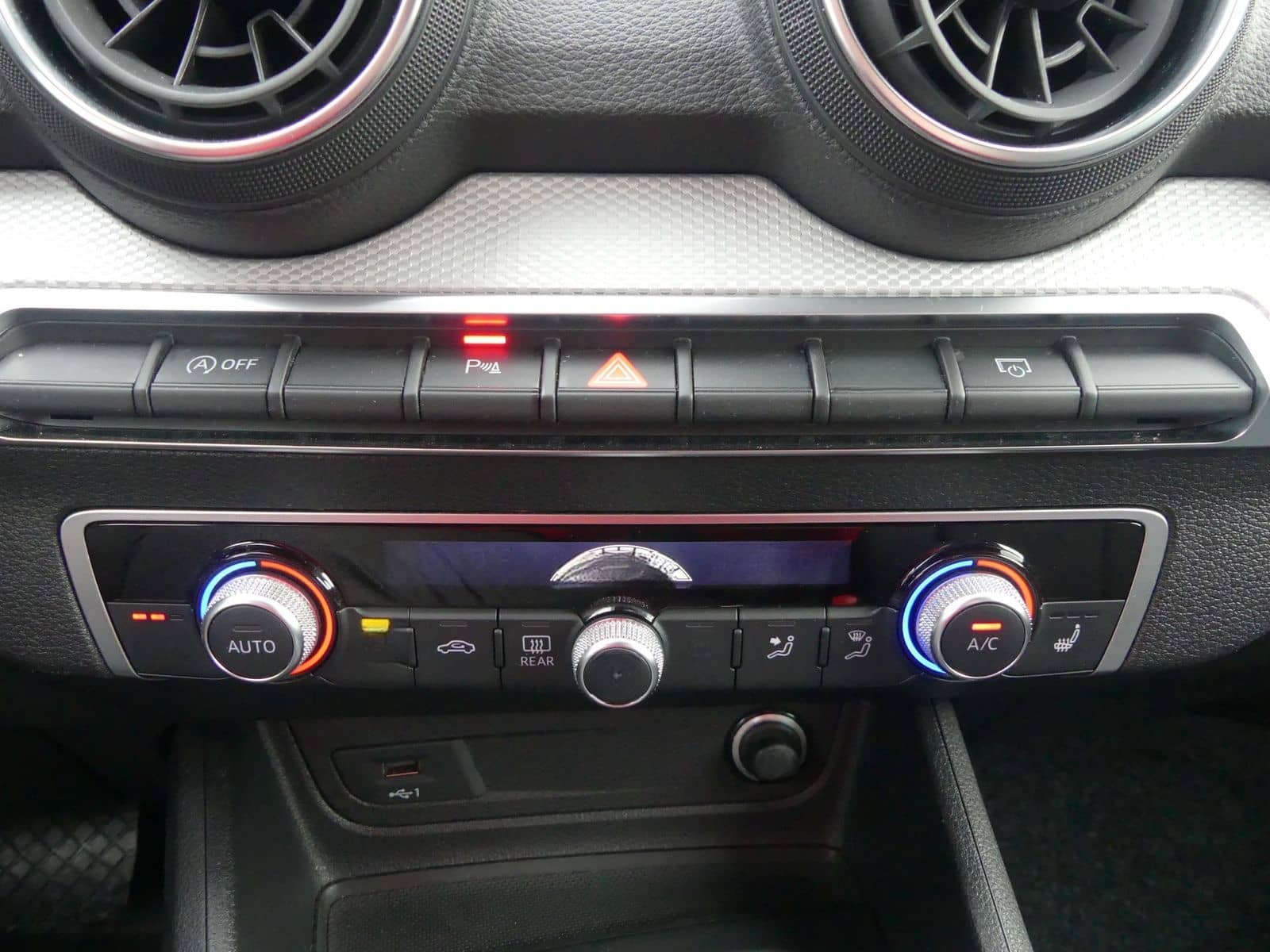 Audi Q2 35 TFSI s-tronic LED ACC Navi foto 18