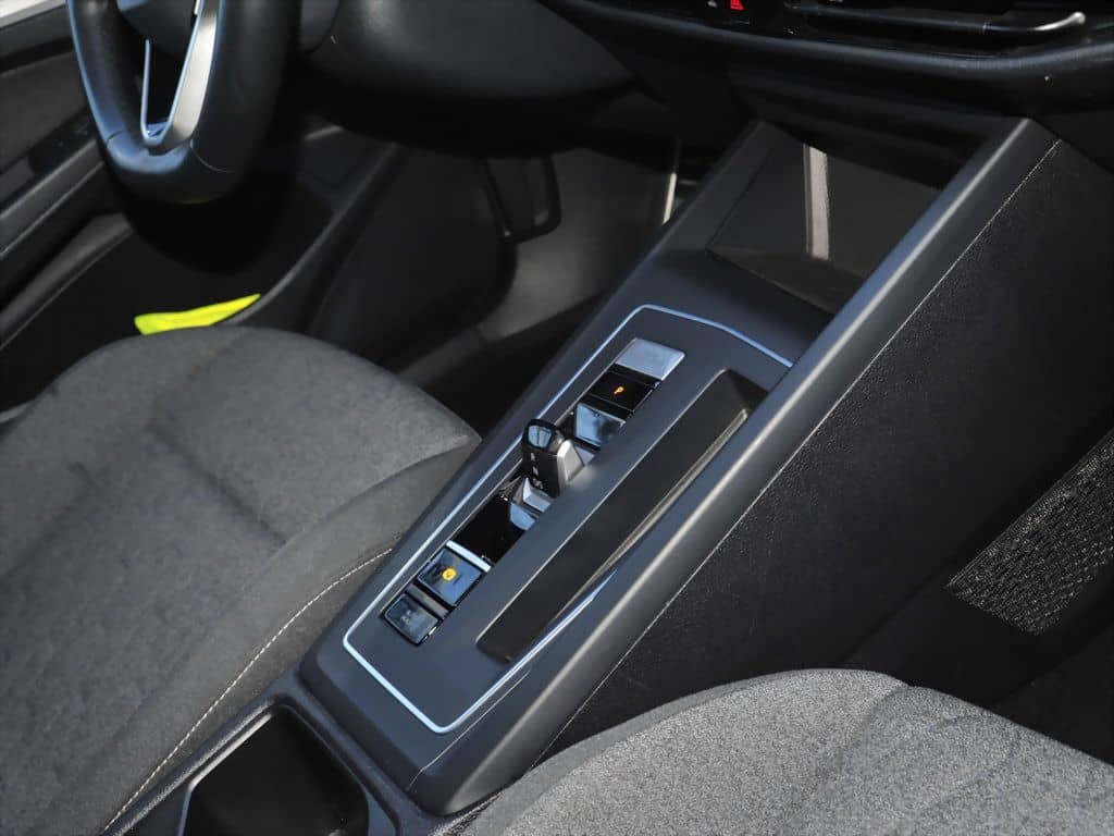 Volkswagen Golf VIII Variant 1.0 eTSI Move Navi ACC SHZ APP foto 5