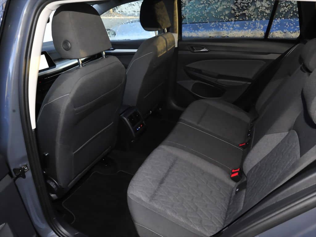 Volkswagen Golf VIII Variant 1.0 eTSI Move Navi ACC SHZ APP foto 8