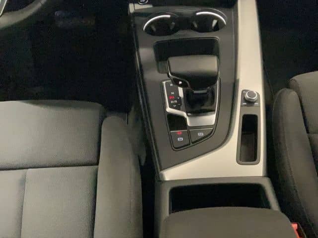 Audi A4 Av 40 TDI qu advanced ACC NAVI SHZ CAM foto 16