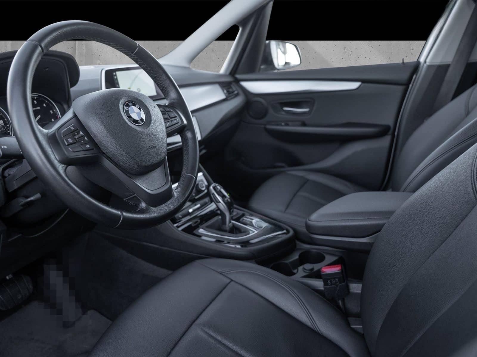 BMW 216d Gran Tourer. Pano foto 4