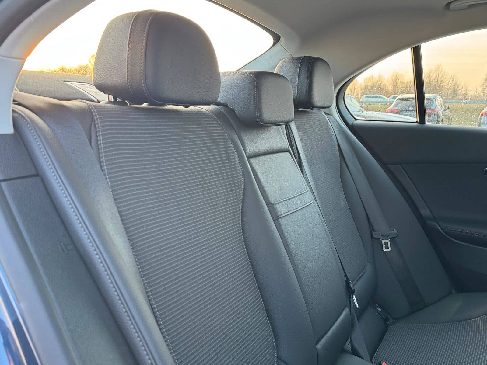 Mercedes-Benz C 300 e Avantgarde Advanced Plus Pano Ambiente foto 17