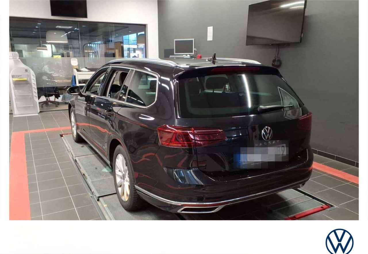 Volkswagen Passat Variant Elegance 2.0 TDI DSG Navi AHK foto 4