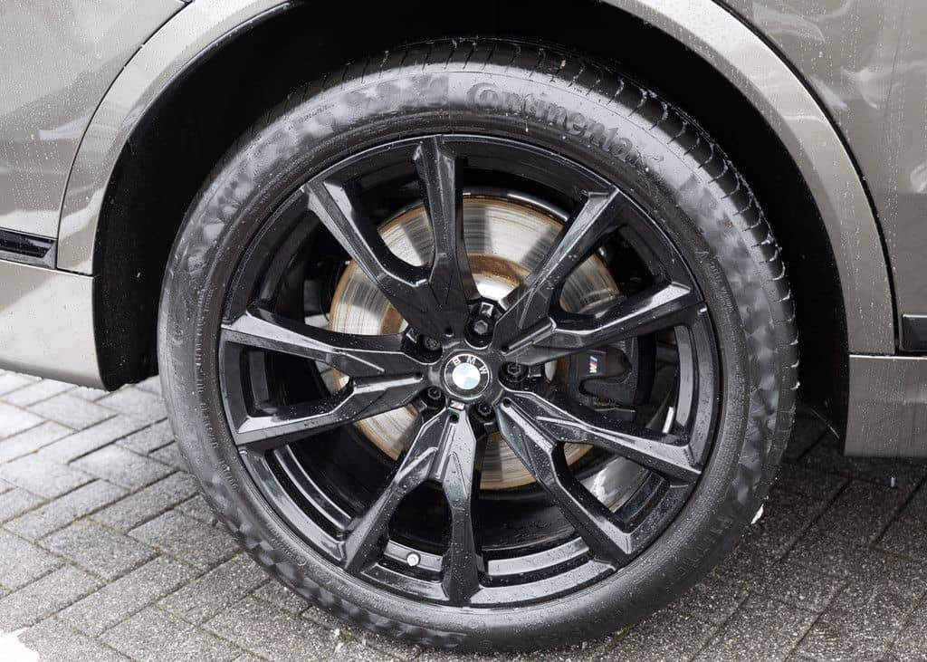 BMW X7 M60i FACEL. PANO HUD 360° LED SITZBELÜFTUNG foto 11