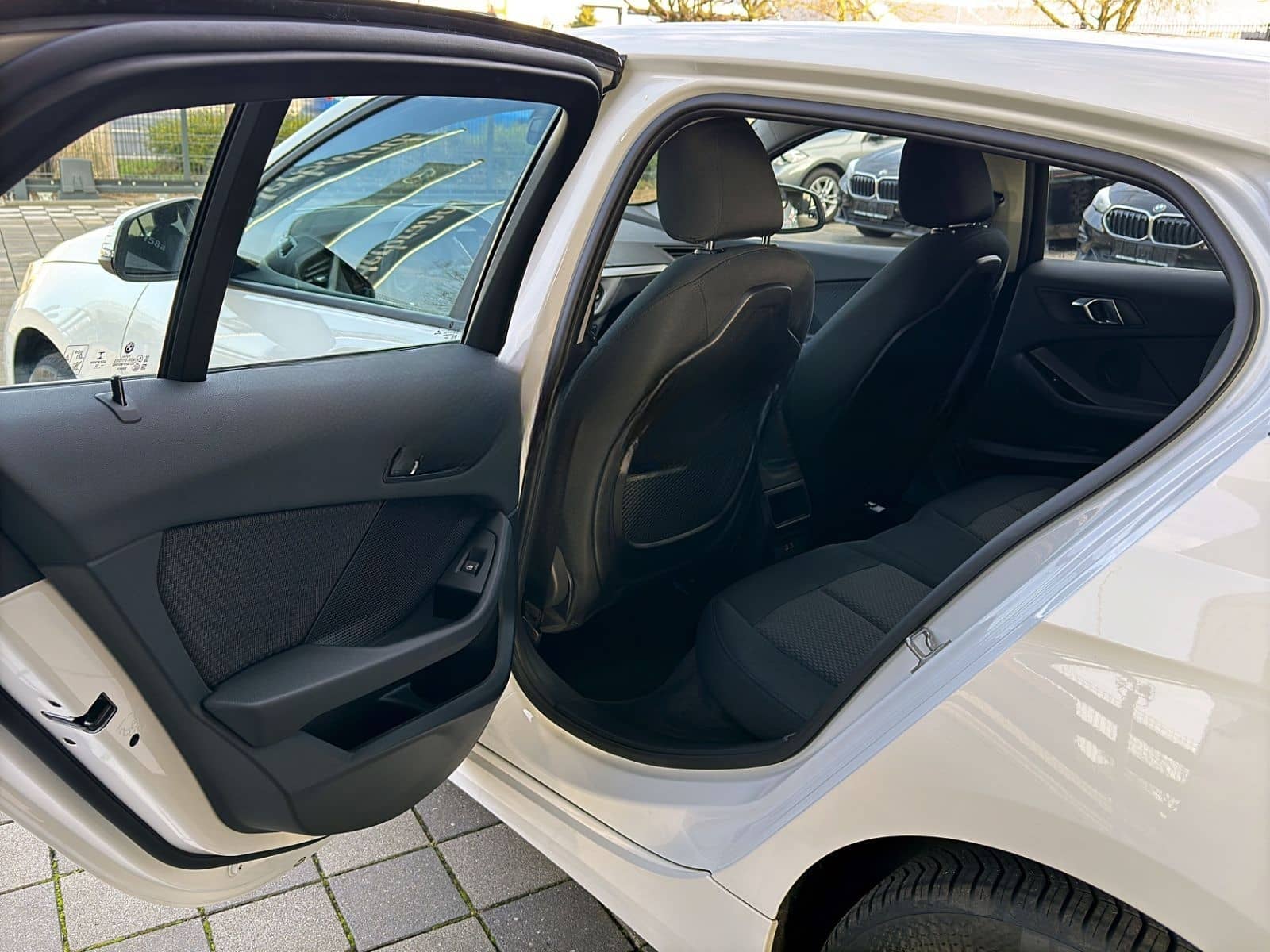 BMW 118d Advantage *Automatik*LiveProf*Navi*LED*DAB* foto 16