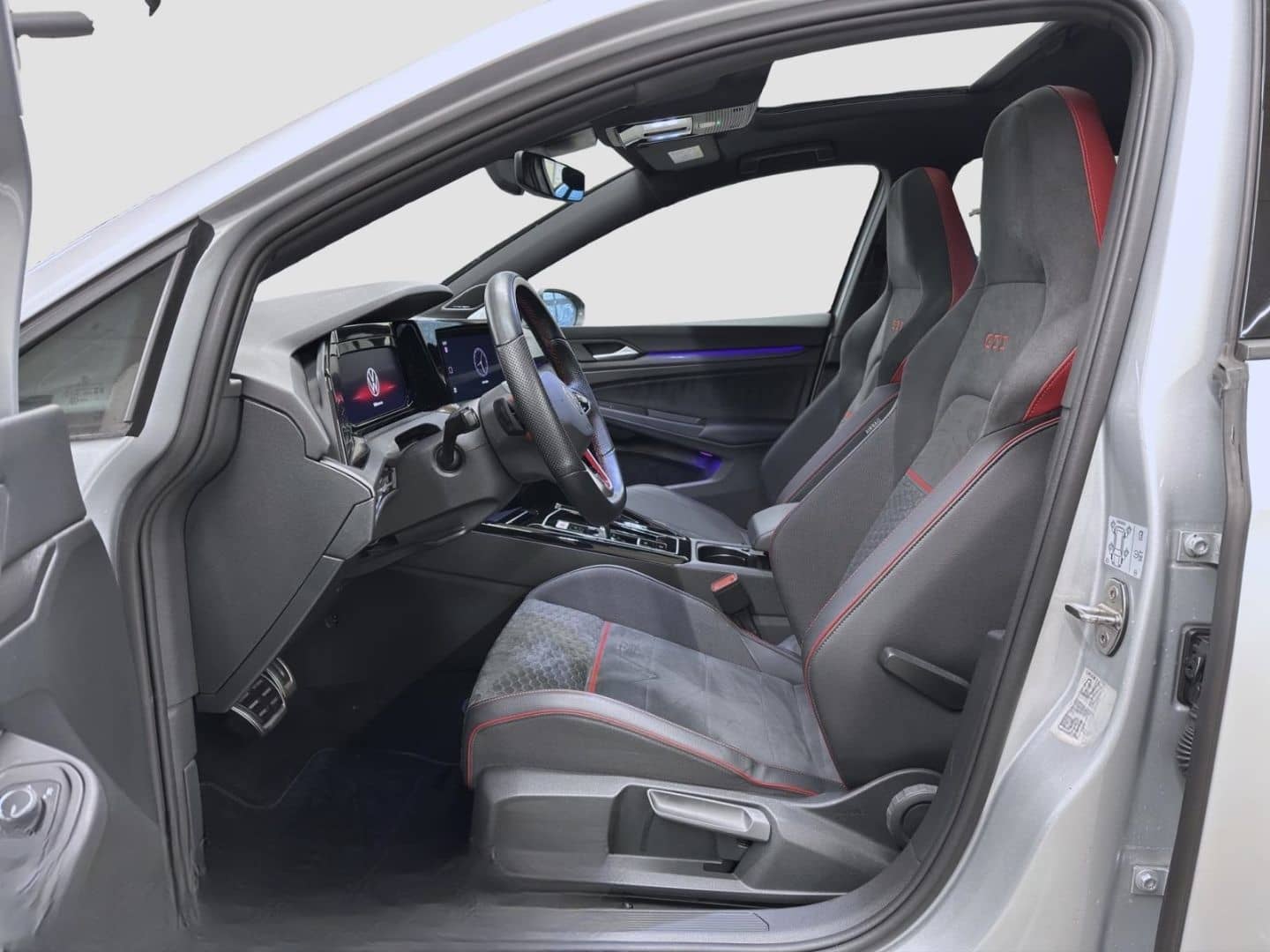 Volkswagen Golf GTI 8 2.0 TSI DSG Clubsport PANO IQ.LIGHT H foto 13