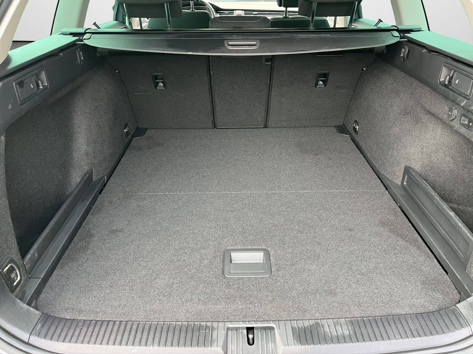 Volkswagen Passat Variant 2.0 TDI DSG Business  AHK Navi LE foto 13