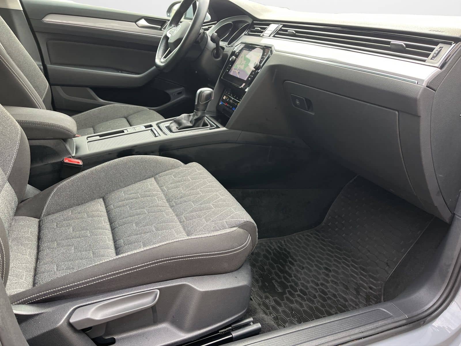 Volkswagen Passat Variant 2.0 TDI DSG Business  AHK Navi LE foto 14