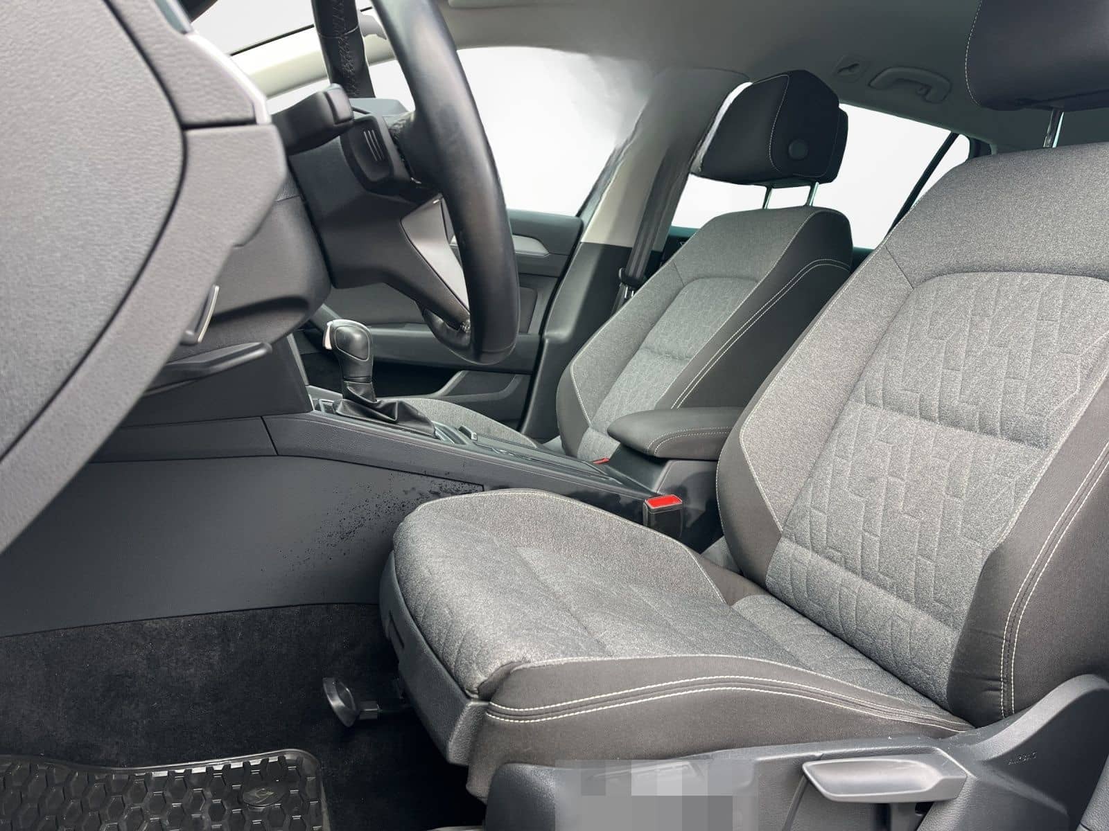 Volkswagen Passat Variant 2.0 TDI DSG Business  AHK Navi LE foto 8