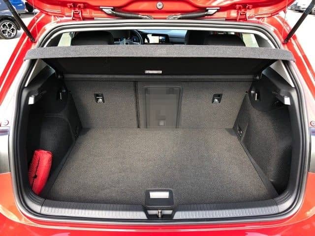 Volkswagen Golf VIII Lim. 1.5TSI Life NAVI+ACC+STNDHZG+++ foto 9