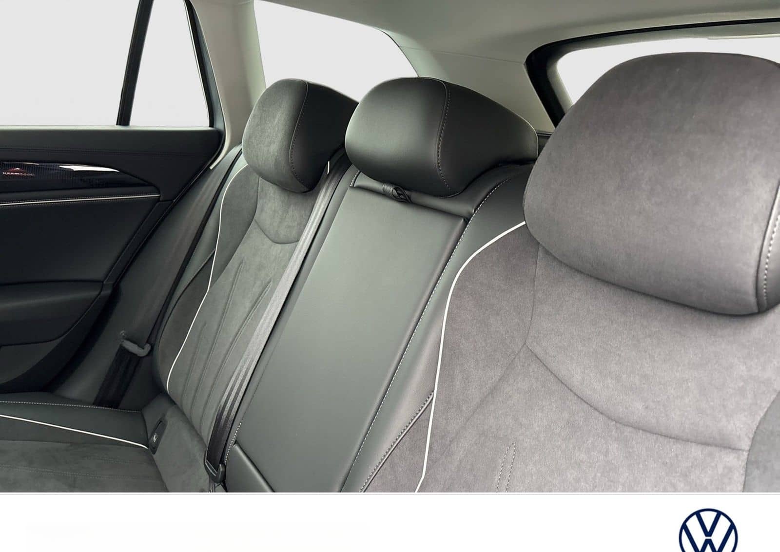 Volkswagen Passat Variant 1.5 HYBRID BUSINESS AHK CAM ACC foto 9