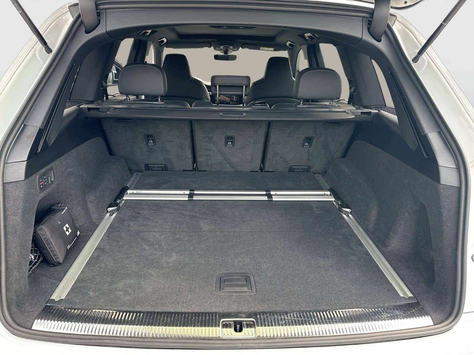 Audi SQ7 quattro PANO B&O AHK 360CAM HDMATRIX HEAD-UP foto 17