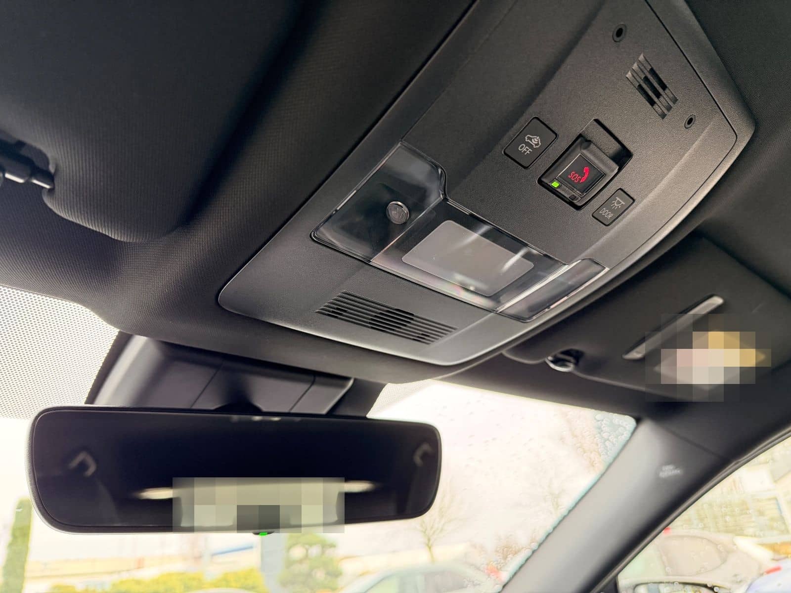 Lexus UX 250 h Launch Edition foto 18