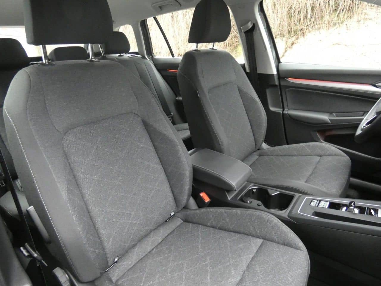 Volkswagen Golf VIII Variant 2.0 TDI DSG Life LED Navi SHZ  foto 4