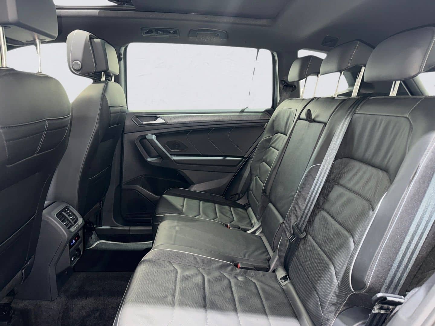 Volkswagen Tiguan Allspace 2.0 TDI DSG 4M 3x R LINE MATRIX  foto 11