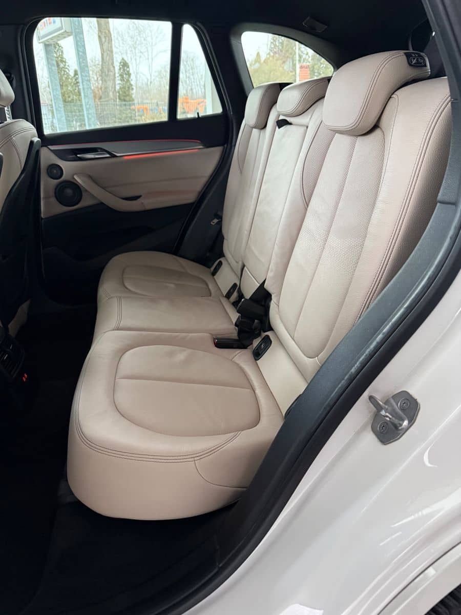 BMW X1 xDrive 20 d M Sport Paket VOLL! AHK H&K foto 11