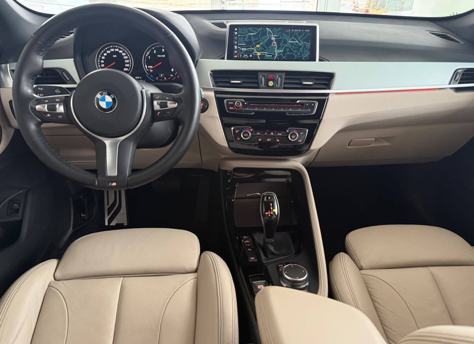 BMW X1 xDrive 20 d M Sport Paket VOLL! AHK H&K foto 13